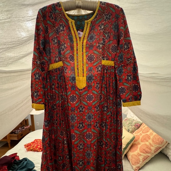 Lovely Indian hand-dyed textile dress with side pleats, size S - Picture 1 of 7